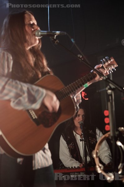 THE STAVES - 2024-05-13 - PARIS - Petit Bain - 